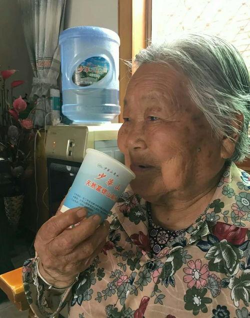 91岁老妈直播,跨越时代的魅力风采